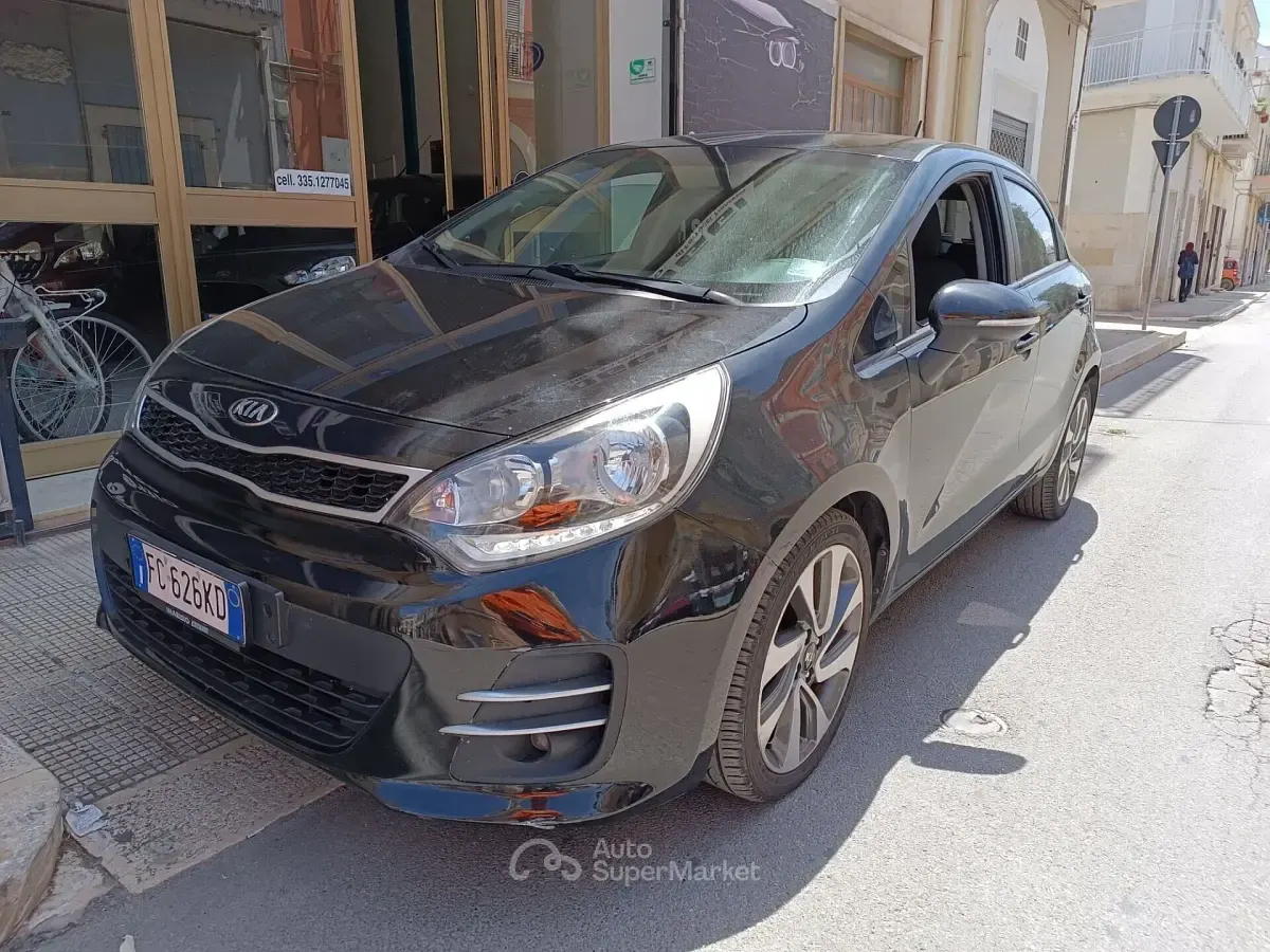 Usata Kia Rio 90 CV (66 kW) 2016 Nero Berlina