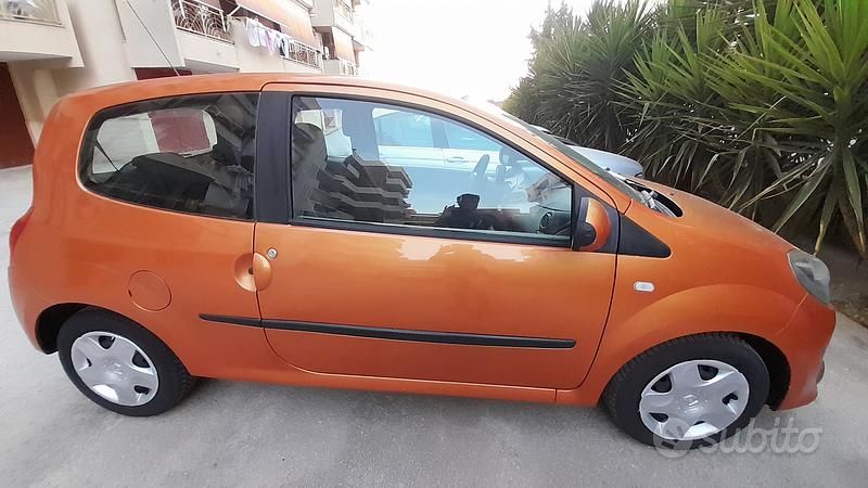 Usata Renault Twingo 75 CV (55 kW) 2008 Rosso Utilitaria