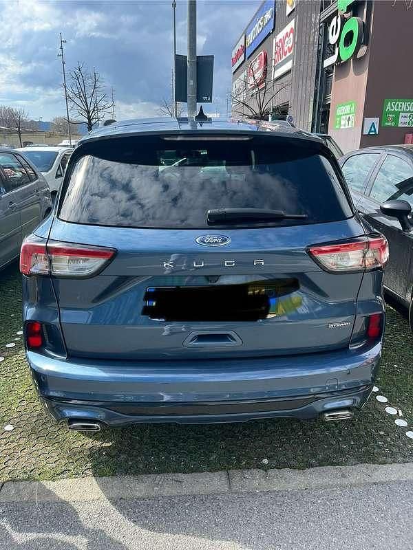 Usata Ford Kuga ST-Line 152 CV (111 kW) 2023 Blu/azzurro SUV