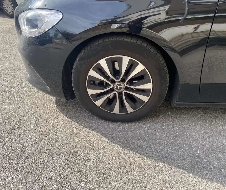 Usata Mercedes B180 116 CV (85 kW) 2021 Utilitaria