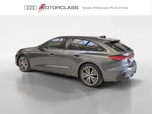 Nuova Audi A5 S-Line 204 CV (150 kW) 2025 Grigio Station wagon