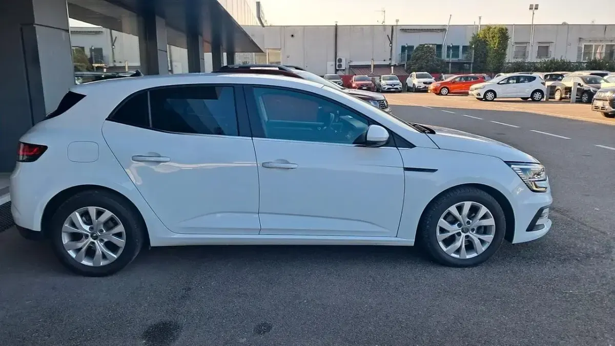 Usata Renault Mégane II Business 115 CV (84 kW) 2021 Bianco Berlina