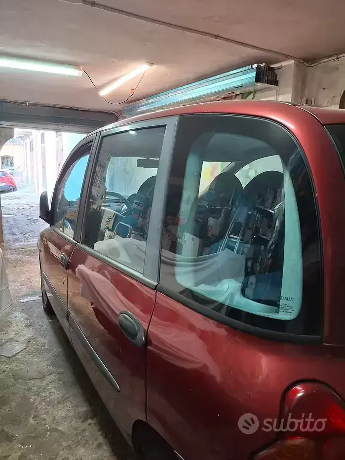 Usata Fiat Multipla 105 CV (77 kW) 1999 Rosso Monovolume