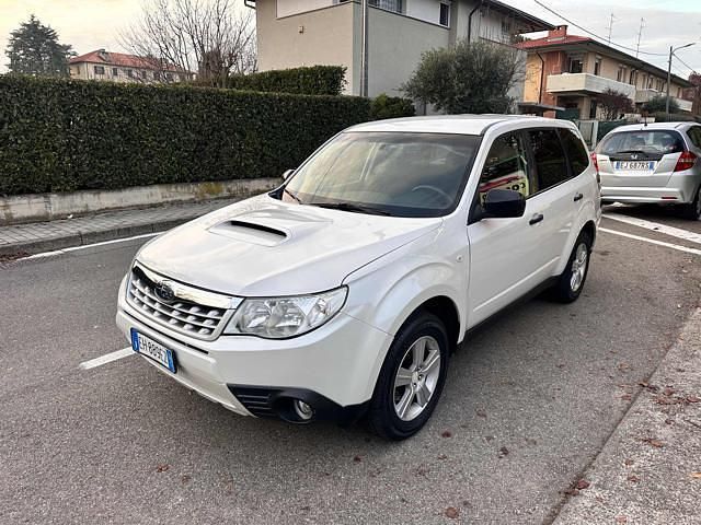 Usata Subaru Forester Comfort 149 CV (109 kW) 2011 Bianco SUV