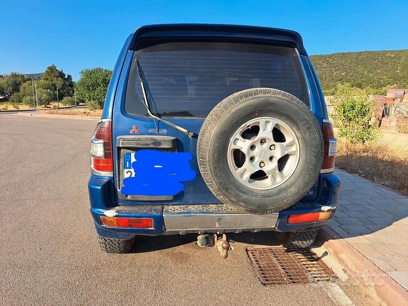 Blu Usata 2001 Mitsubishi Pajero Sport SUV | 5500 € (Buon prezzo) - Immagine 1/4