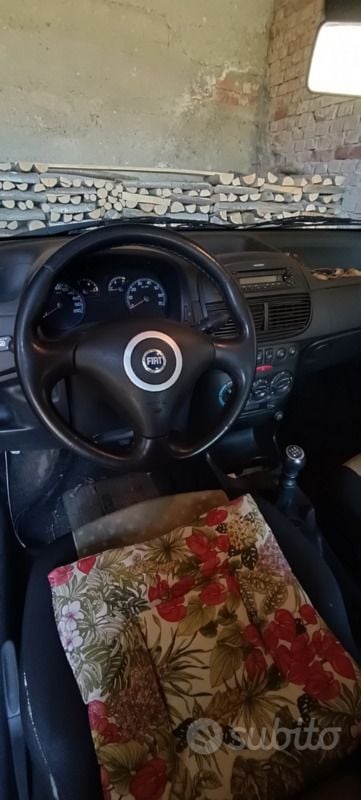 Usata Fiat Punto 2004 Grigio Utilitaria