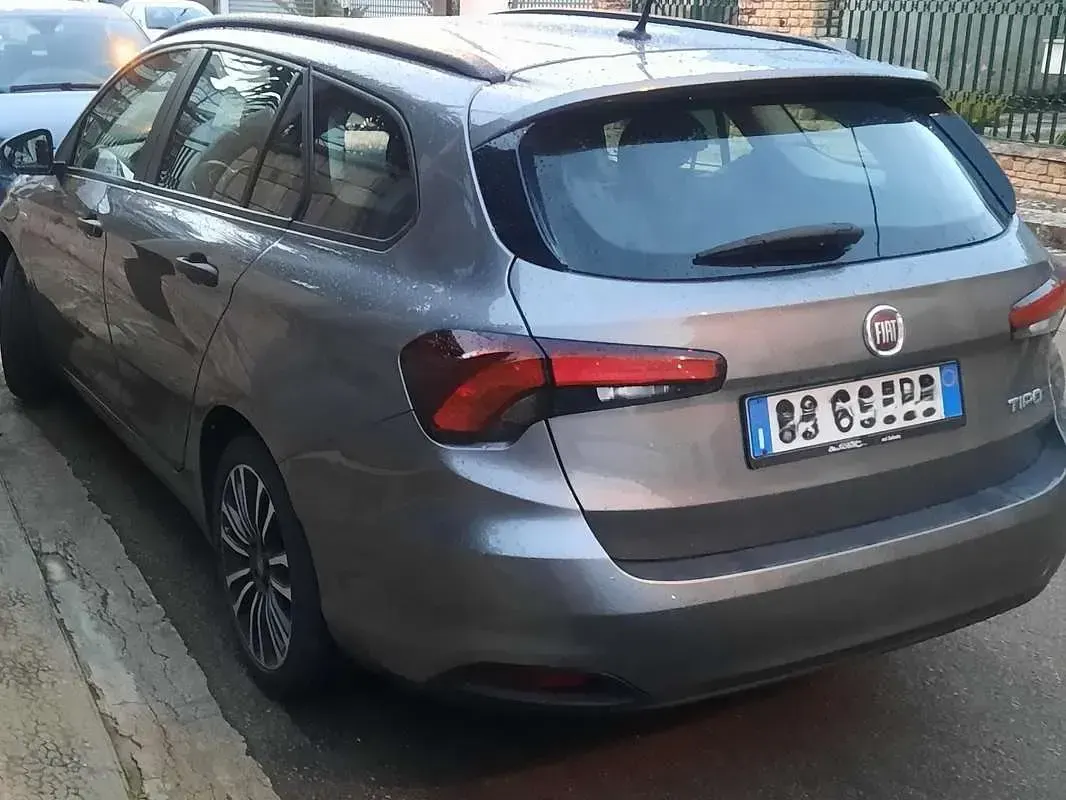 Usata Fiat Tipo Sport 131 CV (96 kW) 2021 Grigio Station wagon