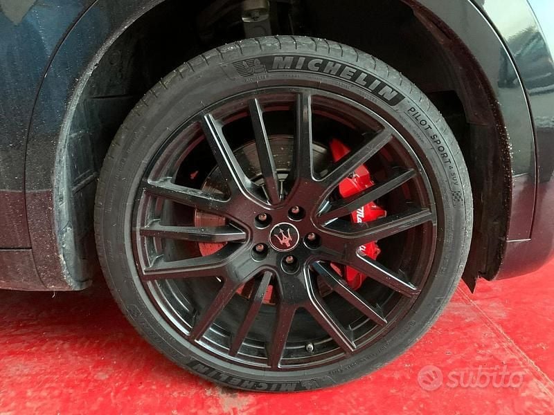 Usata Maserati Levante 250 CV (183 kW) 2020 Nero SUV