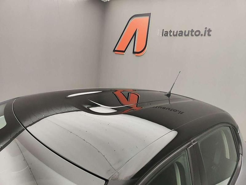 Usata Citroën C3 Shine 102 CV (75 kW) 2020 Platinium grey / tetto nero Utilitaria