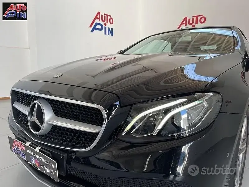 Usata Mercedes E220 194 CV (142 kW) 2021 Other Cabrio