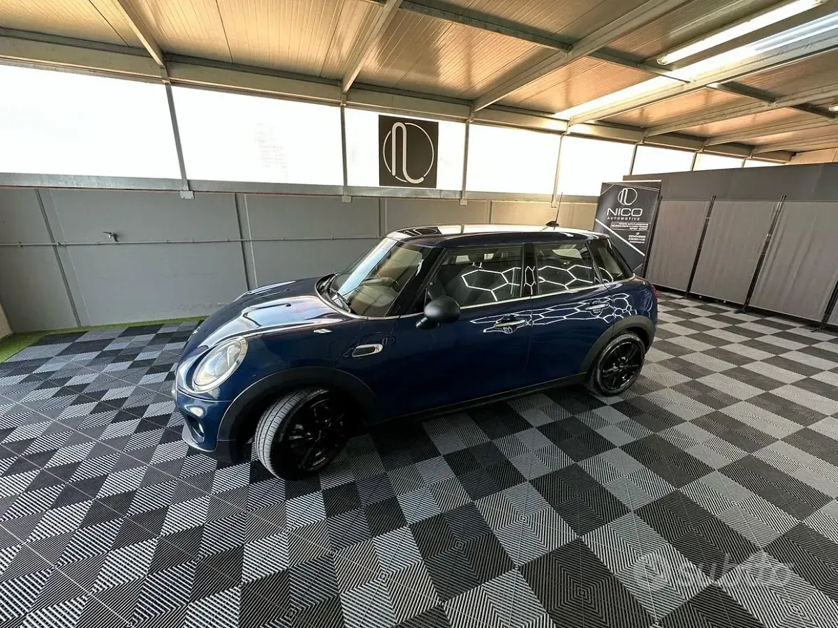 Usata Mini Cooper D Hype 95 CV (69 kW) 2017 Bluazzurro Utilitaria