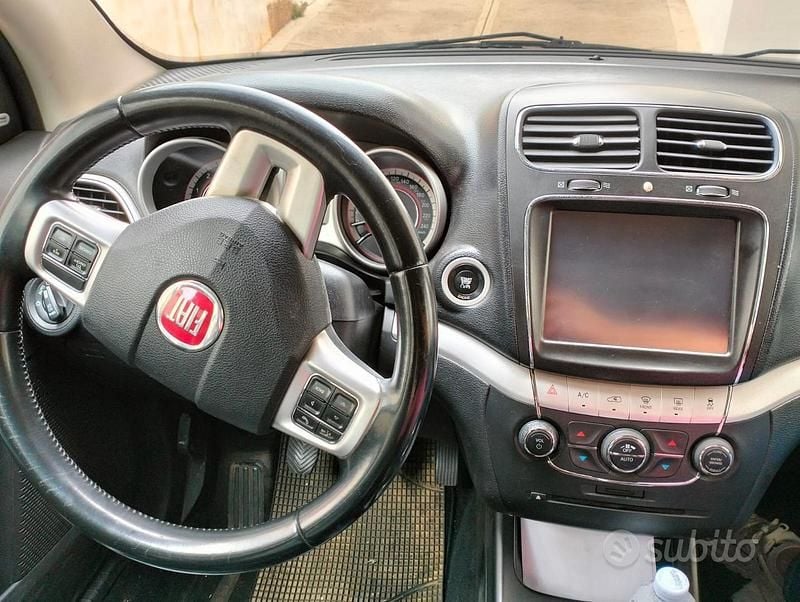 Usata Fiat Freemont 170 CV (125 kW) 2015 Nero SUV