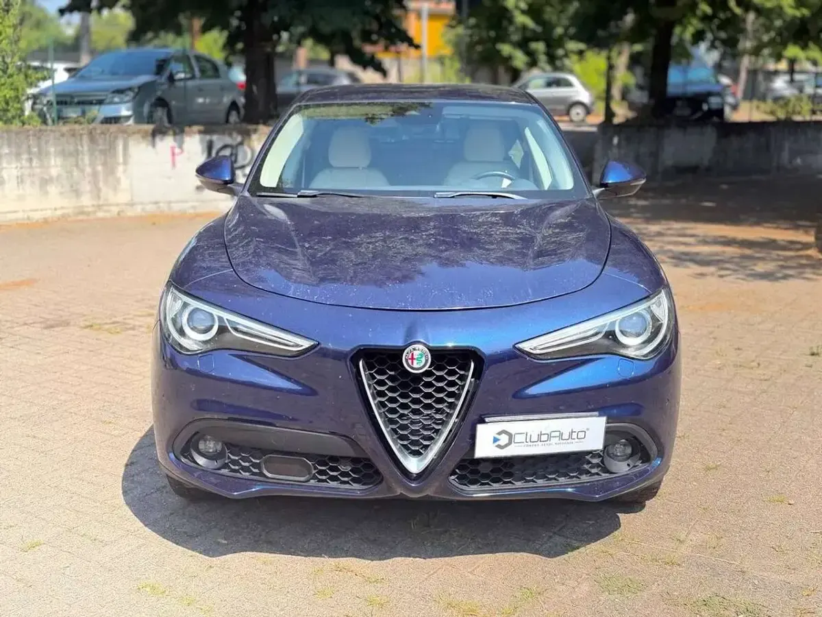 Usata Alfa Romeo Stelvio Business 210 CV (154 kW) 2018 Blu/azzurro SUV