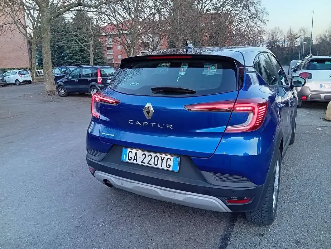Usata Renault Captur Intens 101 CV (74 kW) 2020 Blu SUV