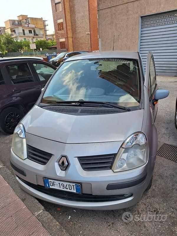 Usata 2007 Renault Modus Monovolume | 1300 € - Immagine 1/4