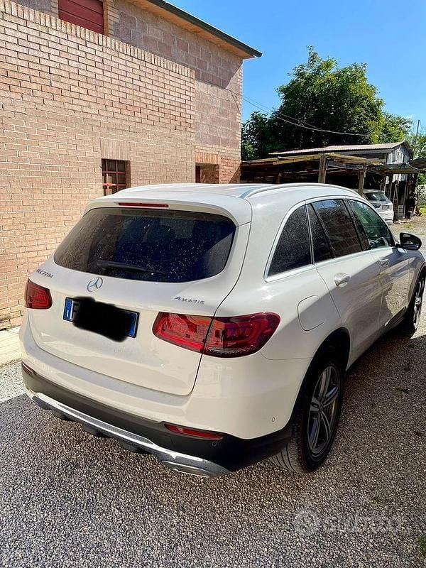 Usata Mercedes GLC220 194 CV (142 kW) 2019 Bianco SUV