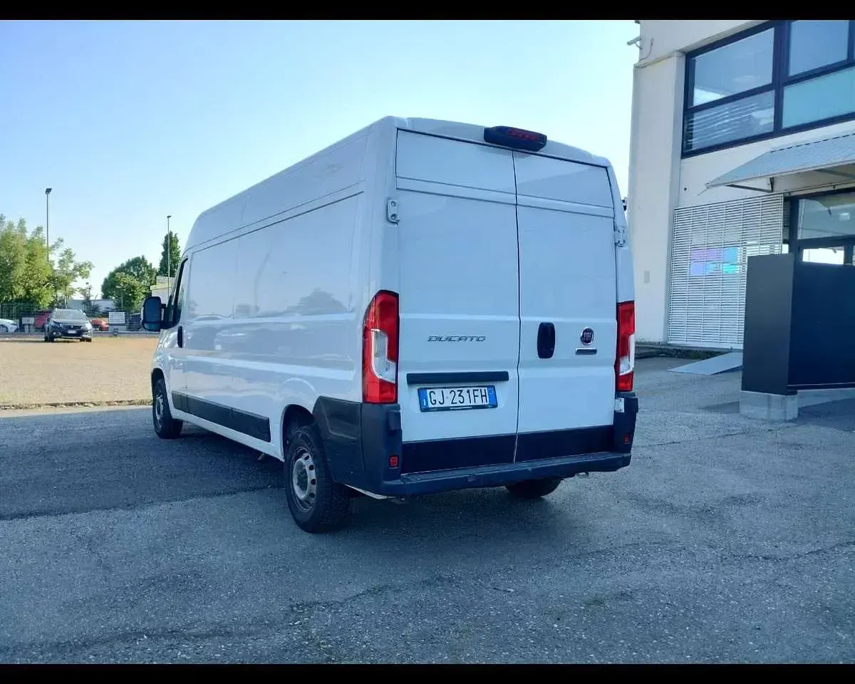 Usata Fiat Ducato 140 CV (102 kW) 2022 Bianco ducato Furgone