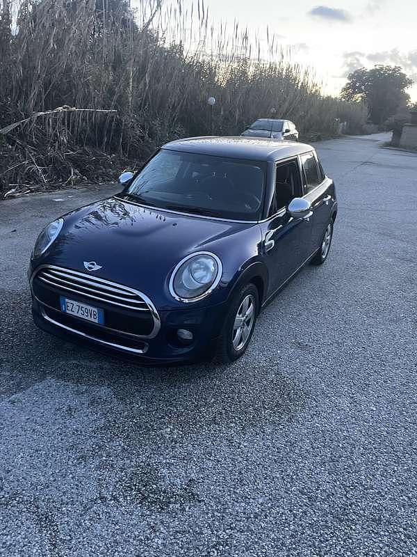 Usata Mini One D Business 95 CV (69 kW) 2015 Utilitaria