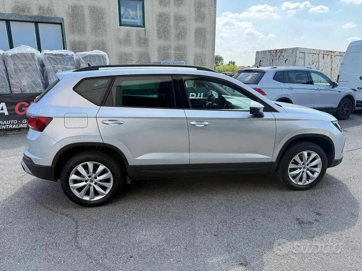 Usata Seat Ateca Business 150 CV (110 kW) 2023 Grigio SUV