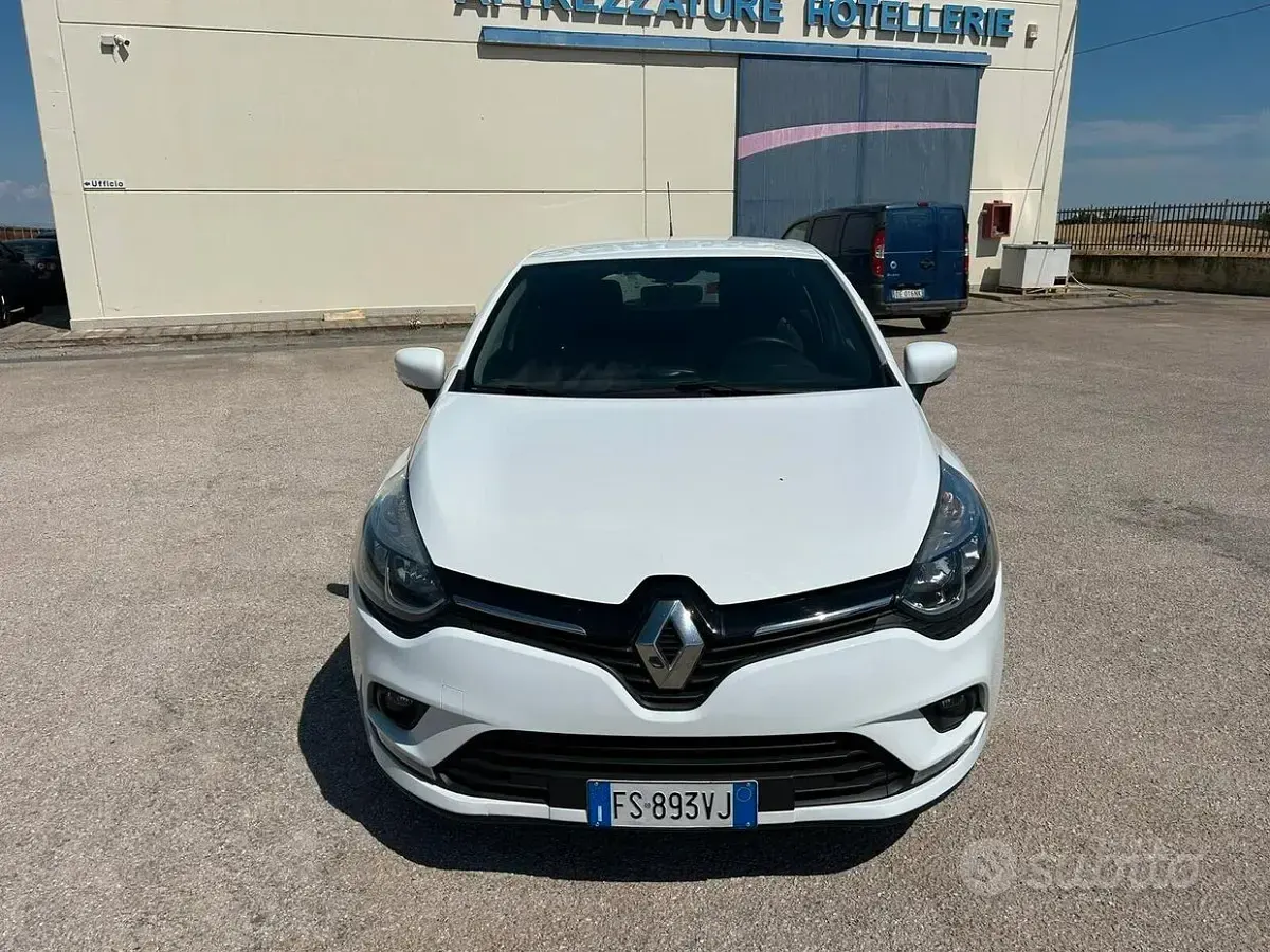 Usata Renault Clio IV Business 75 CV (55 kW) 2018 Bianco Berlina
