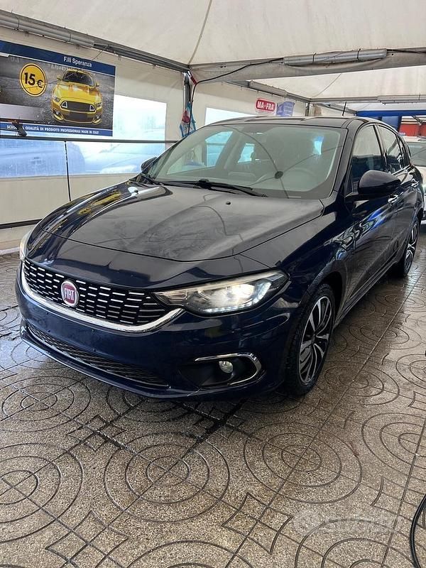 Blu Usata 2017 Fiat Tipo Easy Tre volumi | 9500 € (Cara) - Immagine 1/4