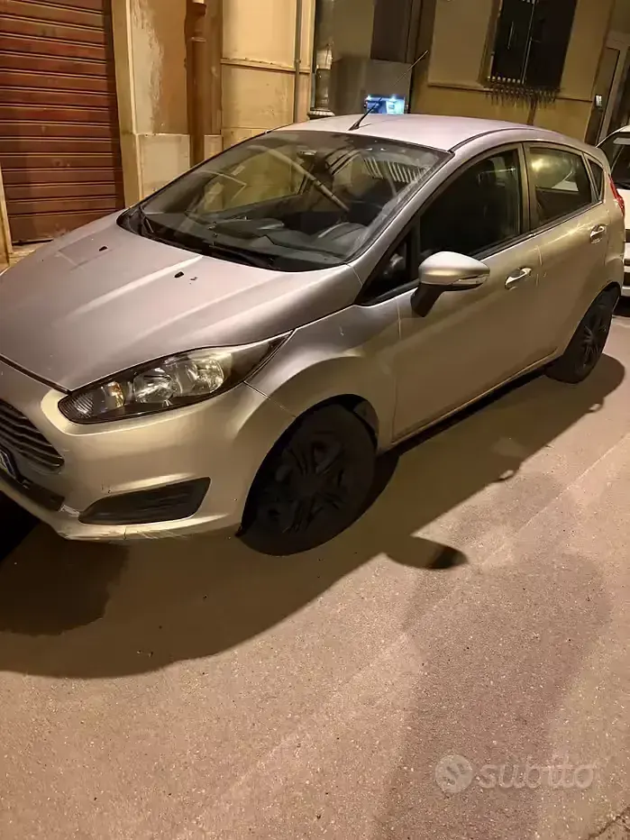 Usata Ford Fiesta Titanium 82 CV (60 kW) 2009 Grigio Berlina