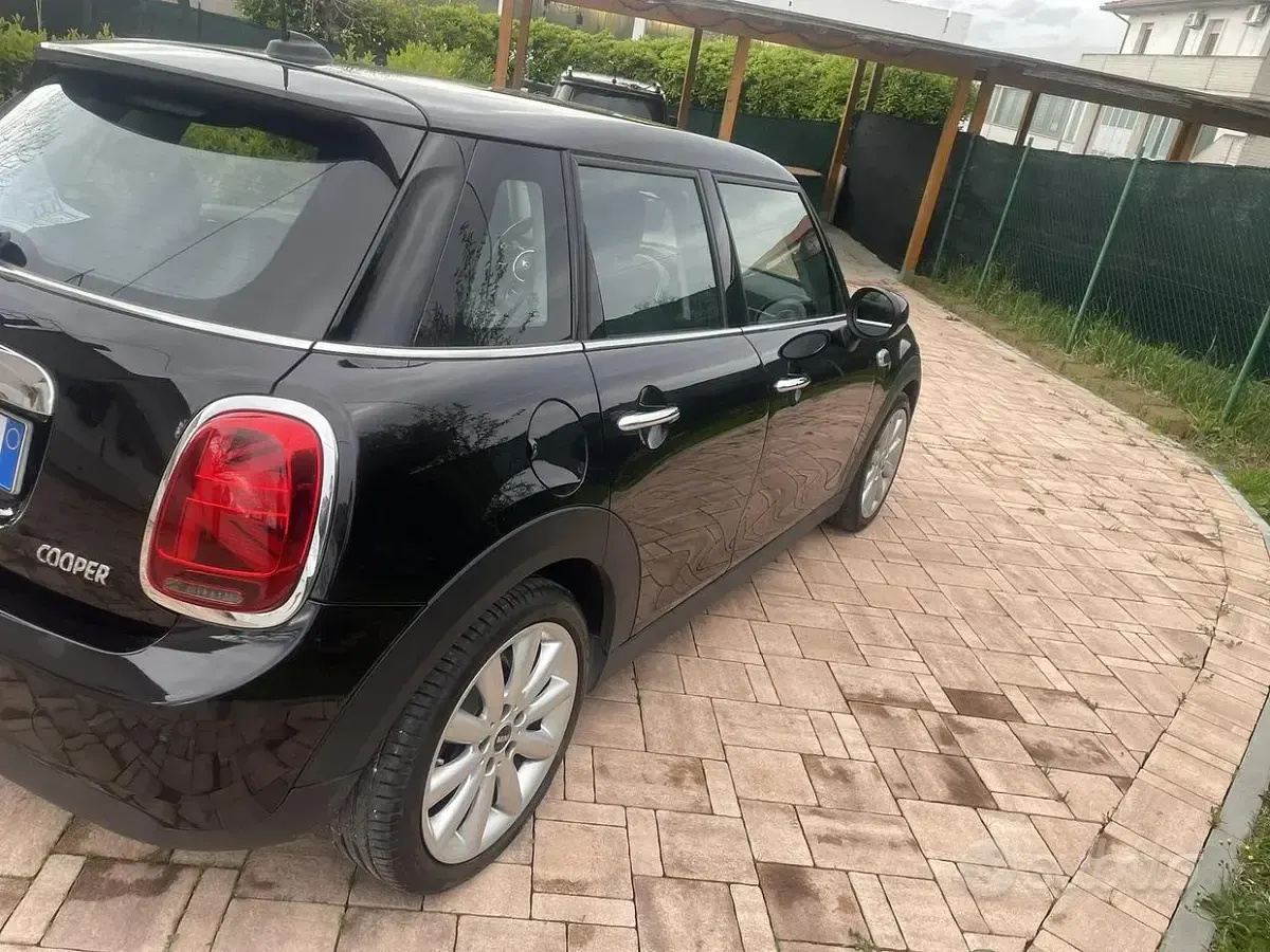 Usata Mini Cooper 136 CV (100 kW) 2020 Nero Utilitaria
