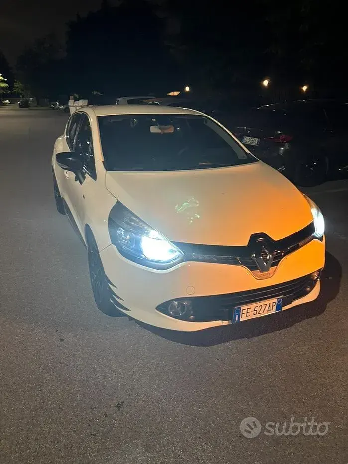Usata Renault Clio IV 73 CV (53 kW) 2016 Giallo Berlina