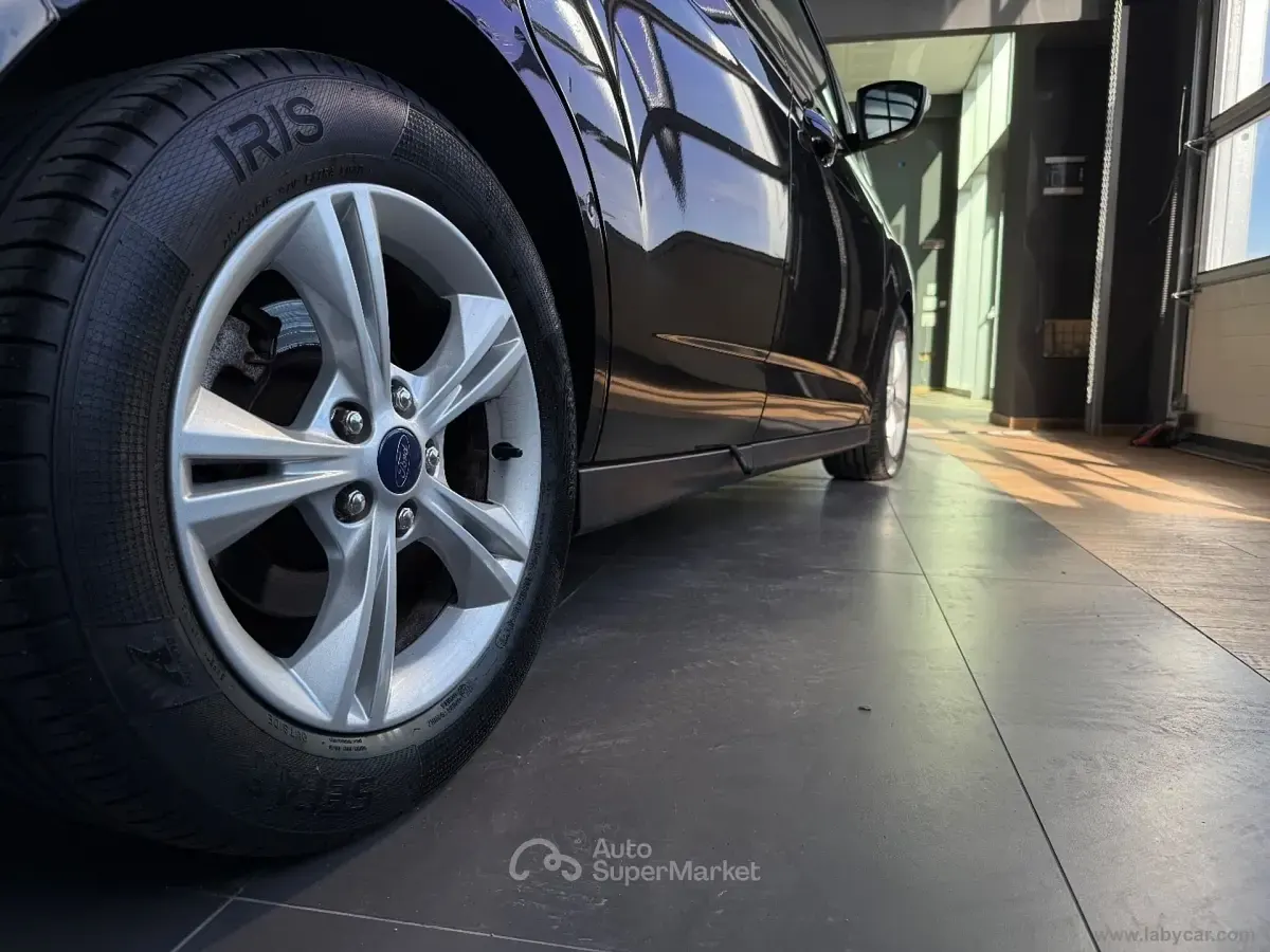 Usata Ford C-MAX Titanium 95 CV (69 kW) 2016 Nero Monovolume