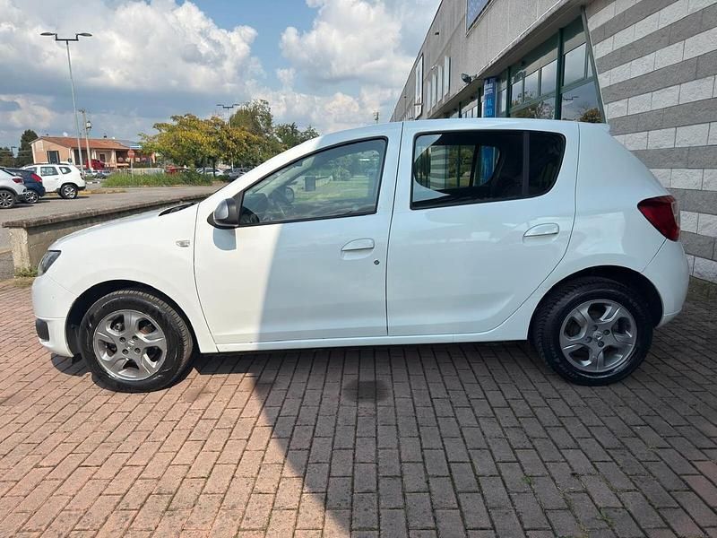 Usata Dacia Sandero Ambiance 75 CV (55 kW) 2015 Bianco Berlina