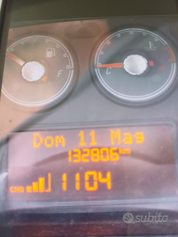 Usata Fiat Grande Punto 77 CV (56 kW) 2011 Grigio Utilitaria