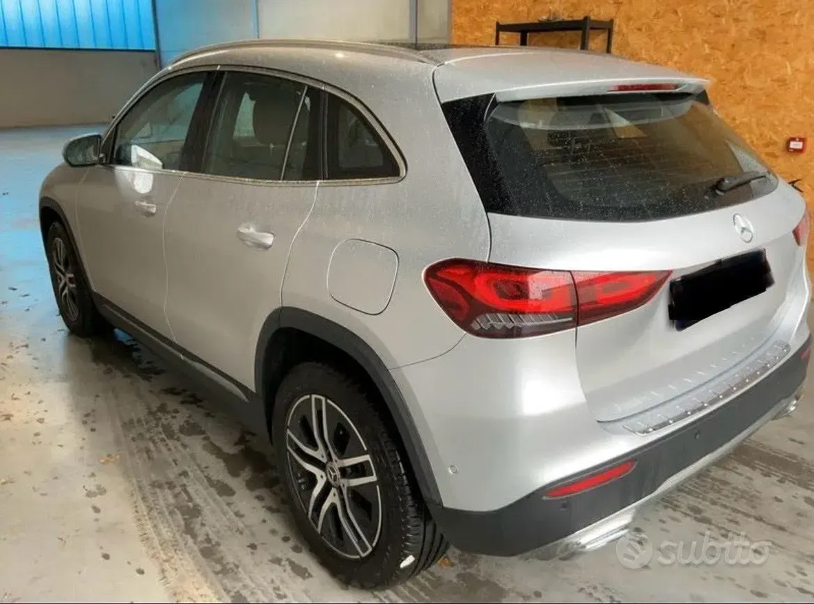 Usata Mercedes GLA200 Progressive 150 CV (110 kW) 2020 Grigio SUV
