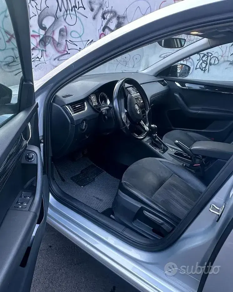 Usata Skoda Octavia 150 CV (110 kW) 2018 Grigio Station wagon