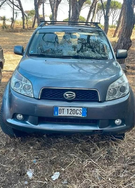 Usata Daihatsu Terios 105 CV (77 kW) 2008 Grigio SUV