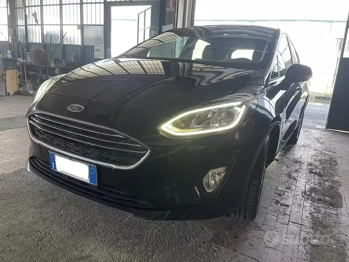 Usata Ford Fiesta Titanium 120 CV (88 kW) 2018 Nero Utilitaria