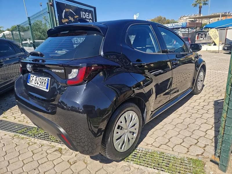 Occasion Toyota Yaris Hybrid Business Edition 92 PK (67 kW) 2021 Zwart Sedan
