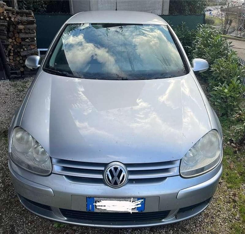 Usata VW Golf IV 101 CV (74 kW) 2002 Berlina