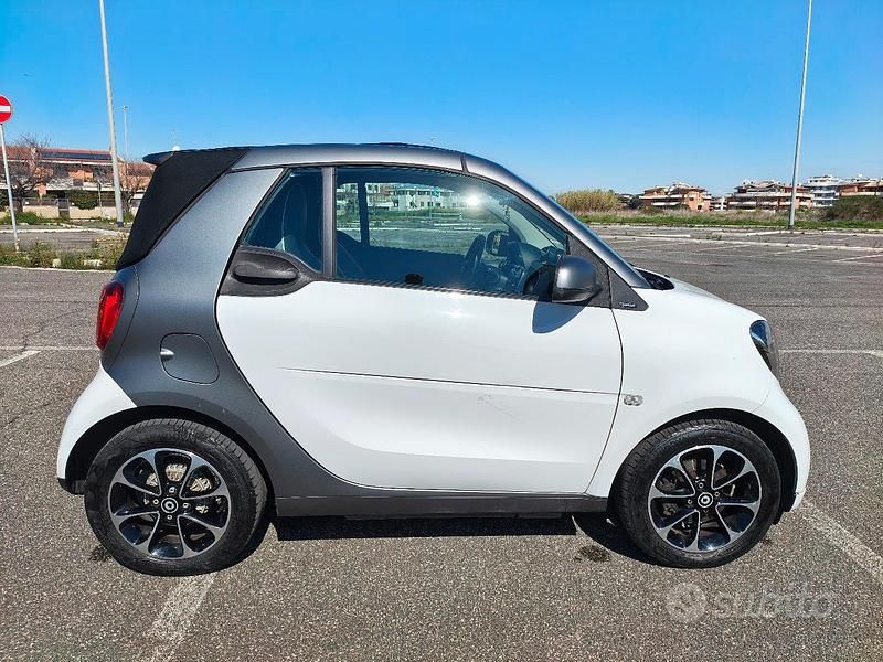 Usata Smart ForTwo Cabrio 2016 Bianco Cabrio