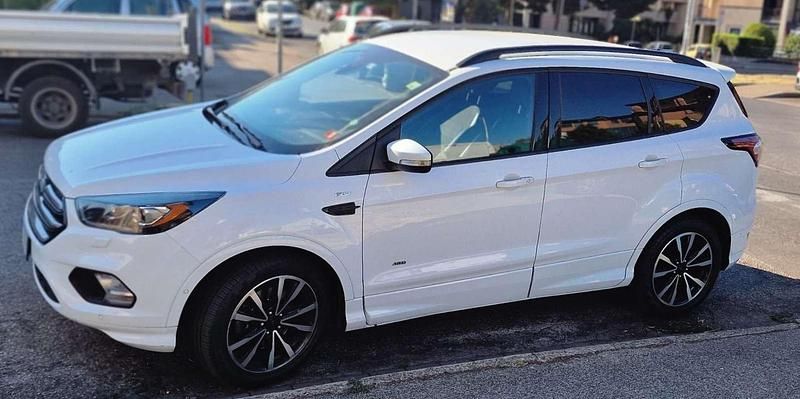 Usata Ford Kuga Titanium 150 CV (110 kW) 2017 SUV