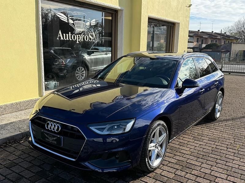 Usata Audi A4 163 CV (119 kW) 2021 Blu Station wagon