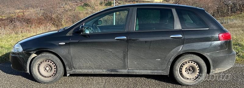 Nero Usata 2006 Fiat Croma Station wagon | 1700 € - Immagine 1/4