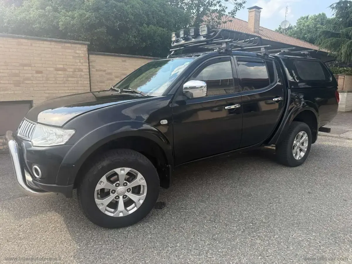 Usata Mitsubishi L200 Intense+ 178 CV (130 kW) 2012 Nero Pick-up