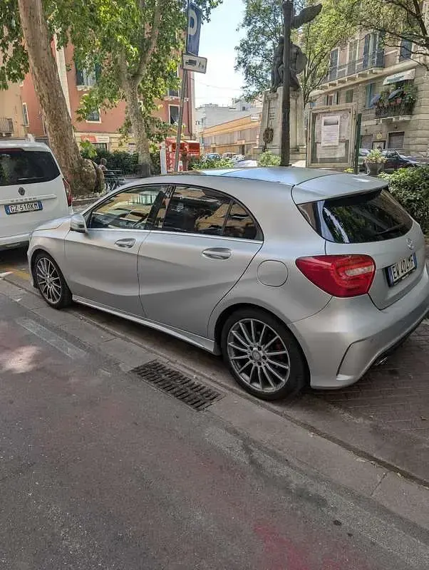 Usata Mercedes A200 Premium 136 CV (100 kW) 2014 Argento Utilitaria