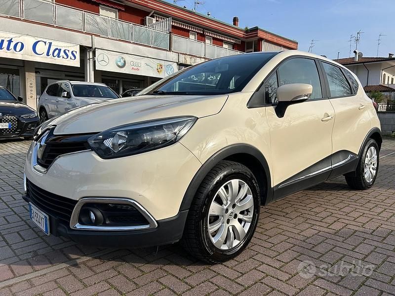 Usata Renault Captur 90 CV (66 kW) 2015 Bianco SUV