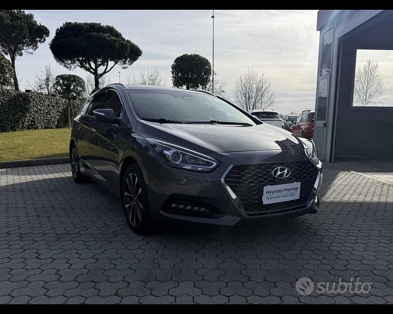 Usata Hyundai i40 136 CV (100 kW) 2019 Grigio Station wagon