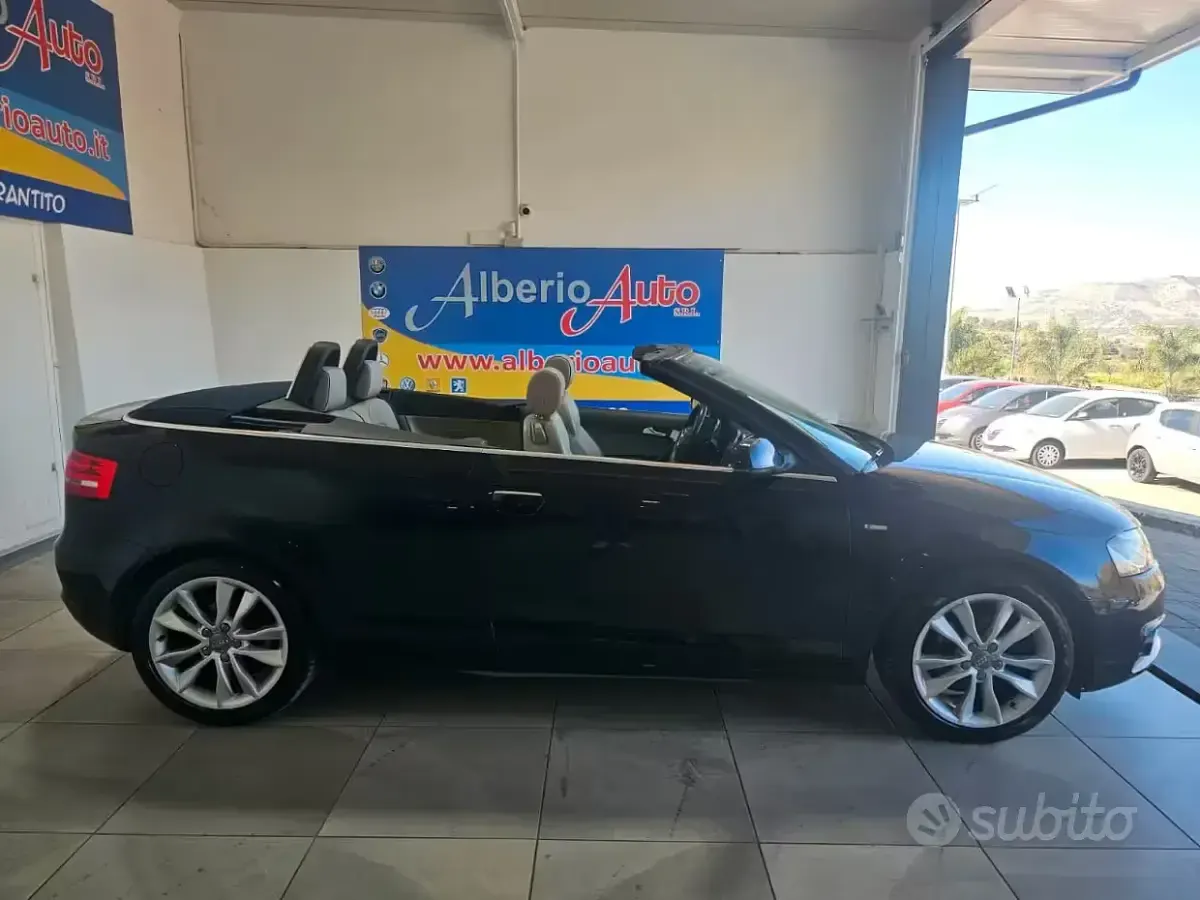 Usata Audi A3 Cabriolet Attraction 105 CV (77 kW) 2011 Bluazzurro Cabrio