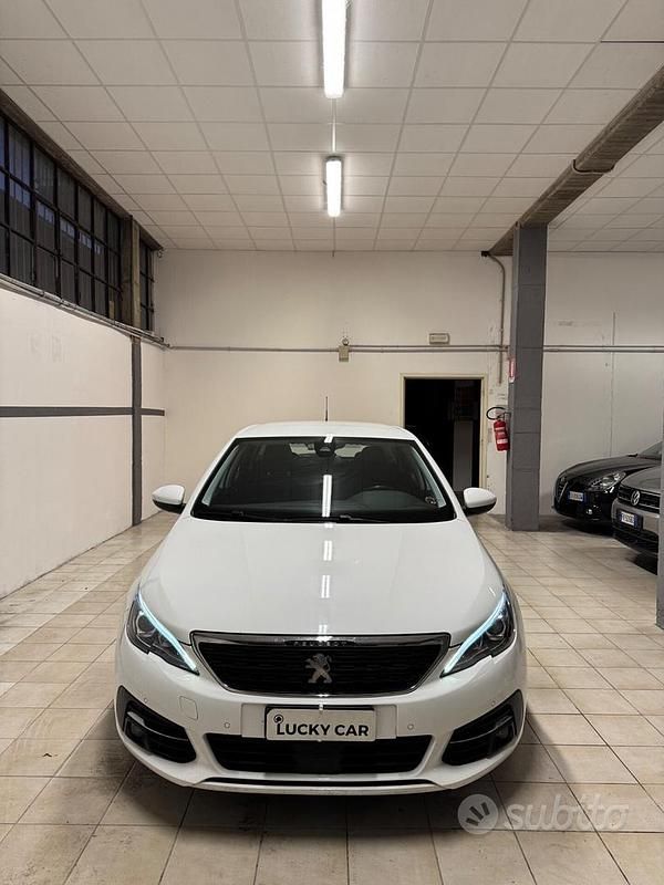 Usata Peugeot 308 Active 130 CV (95 kW) 2019 Bianco Station wagon