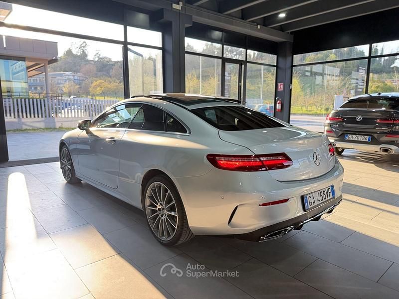 Usata Mercedes E220 Premium Plus 194 CV (142 kW) 2020 Coupé