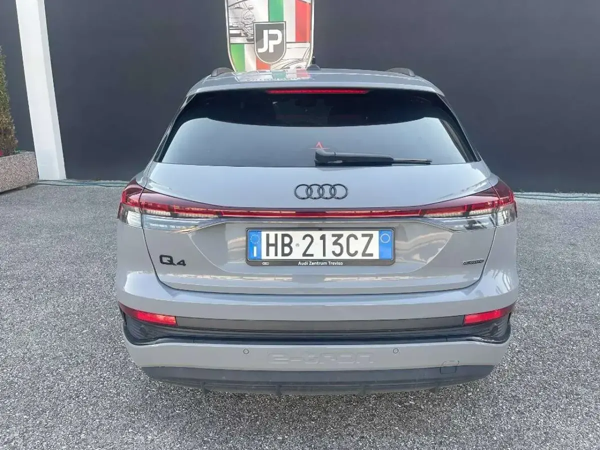 Usata Audi Q4 e-tron S-Line 210 kW (286 CV) 2025 Grigio SUV