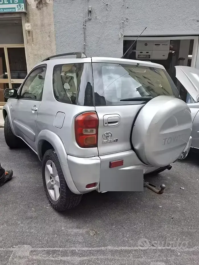 Usata Toyota Passo 116 CV (85 kW) 2004 Grigio Utilitaria